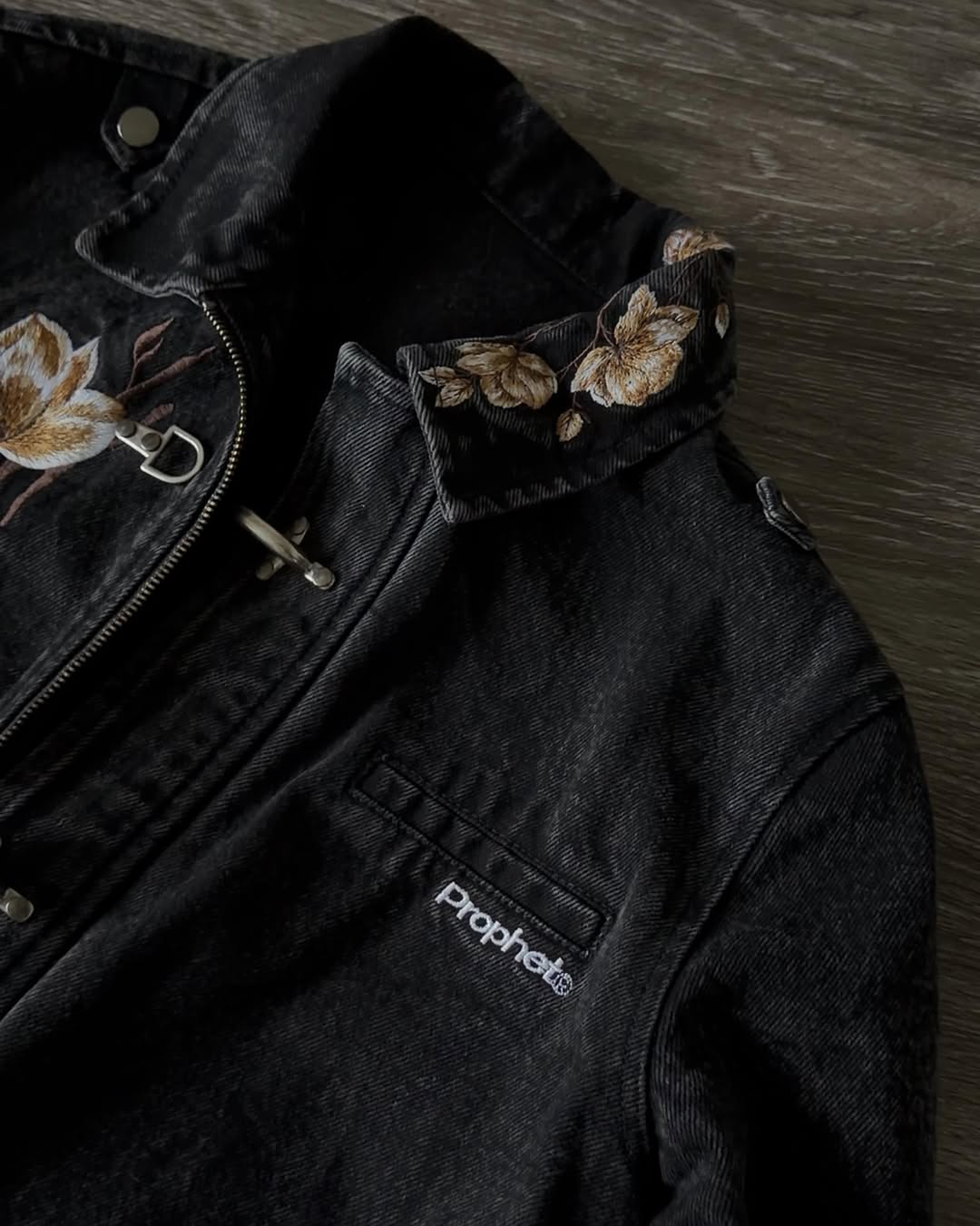 Noir Bloom Clasp Jacket
